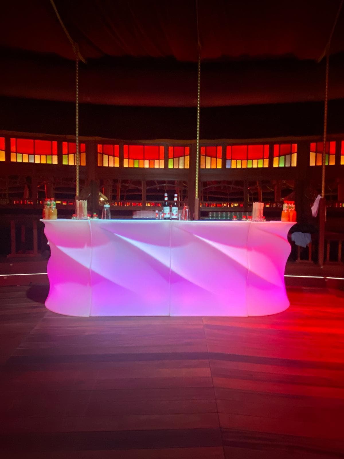 Bar mobile mis en lumière lors de l'événement